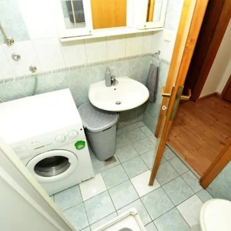 Blue Stone-parking, Terrace And Bbq Apartman Zadar